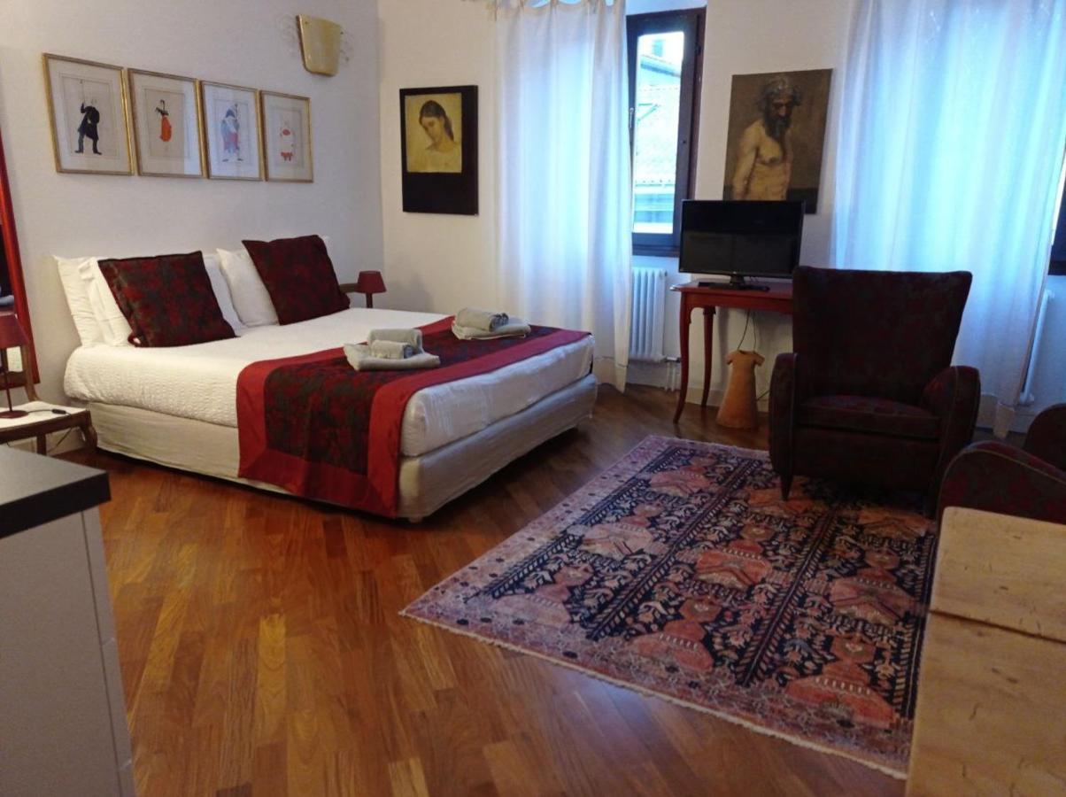 S. Trinita 18, Suites & Rooms Trento Dış mekan fotoğraf
